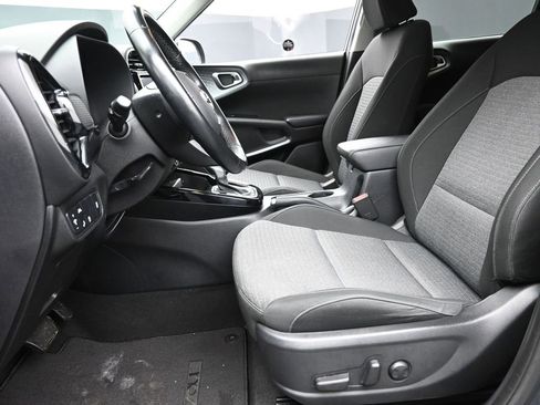 Used 2020 Kia Soul EX image 13