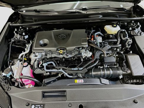 Used 2025 Toyota Camry LE image 34