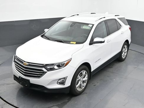 Used 2021 Chevrolet Equinox Premier AWD/4WD image 17