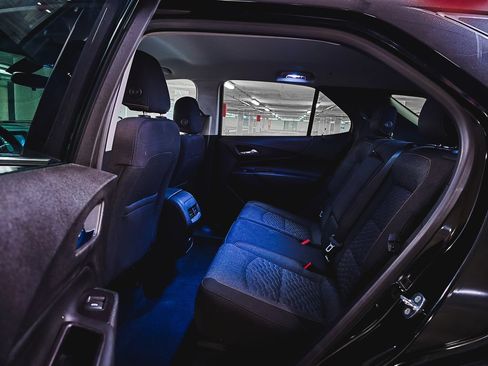 Used 2018 Chevrolet Equinox LT AWD/4WD image 20