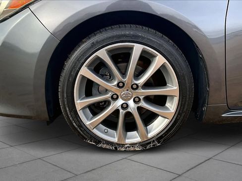 Used 2015 Toyota Avalon XLE image 10
