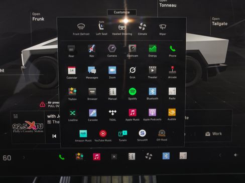 Used 2025 Tesla Cybertruck AWD Crew Cab image 22