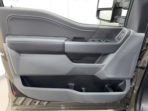 New 2026 Ford F150 XLT w/ XLT Chrome Appearance Package image 9