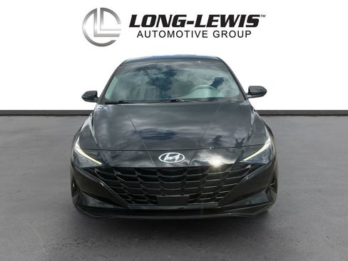 Used 2022 Hyundai Elantra SEL w/ Convenience Package FWD image 11