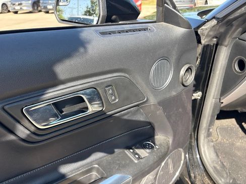 Used 2018 Ford Mustang Premium RWD image 12