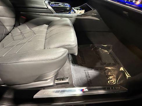 Used 2023 BMW i7 xDrive60 image 61