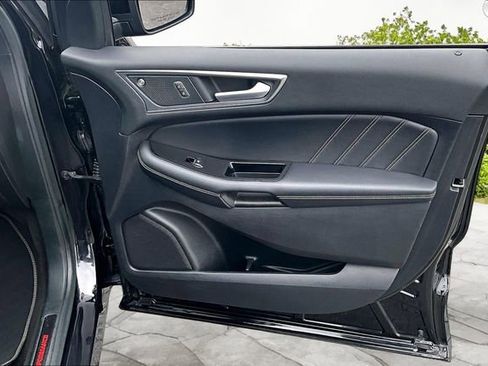 Used 2019 Ford Edge ST w/ Convenience Package image 22