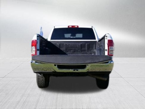 Used 2024 RAM 2500 Big Horn AWD/4WD image 5