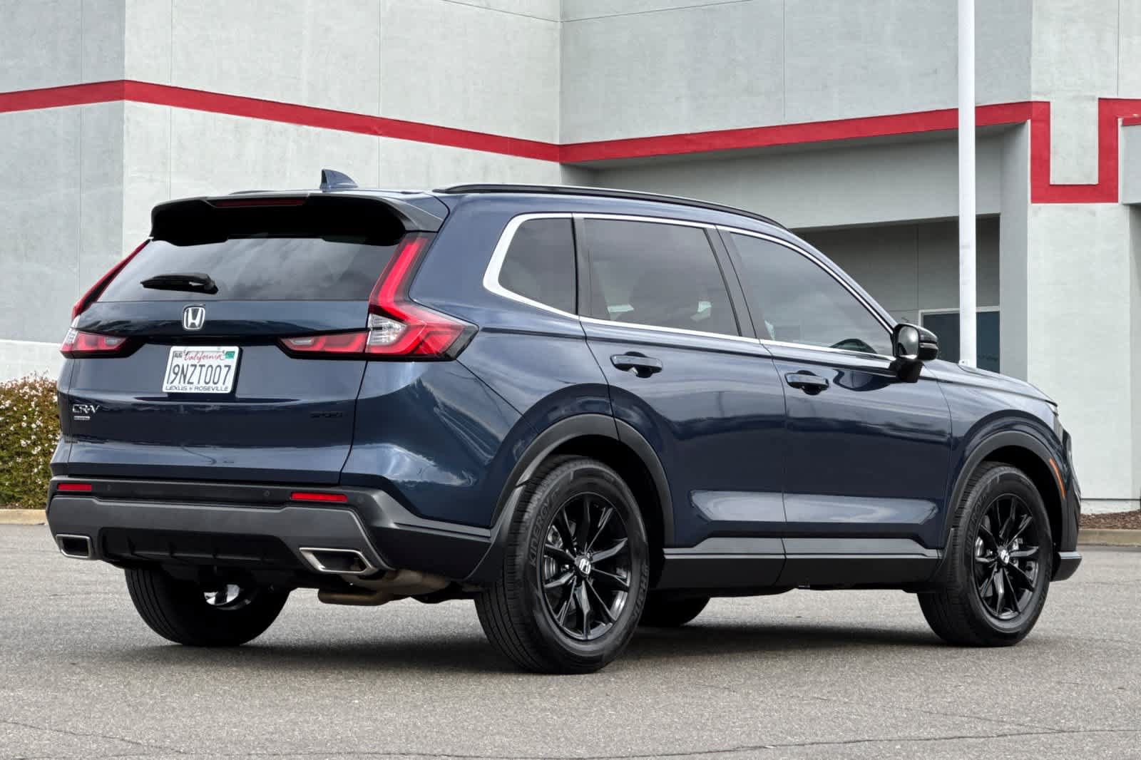 Used 2025 Honda CR-V Sport-L image 2