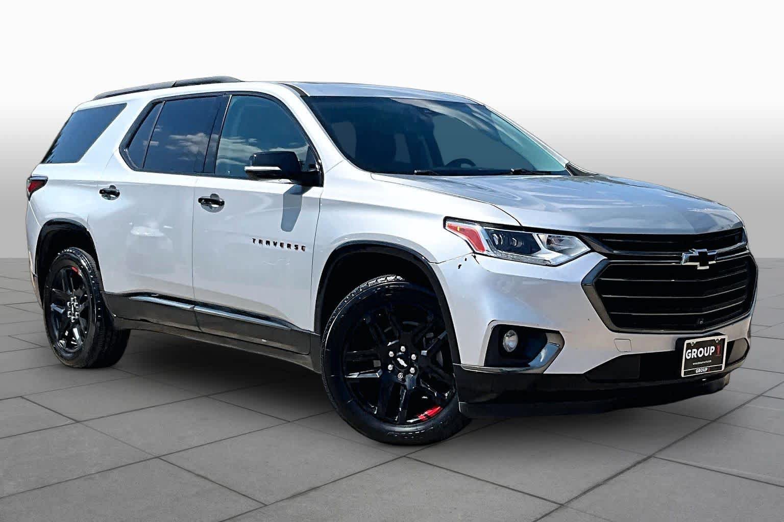 Used 2020 Chevrolet Traverse Premier w/ Redline Edition FWD image 3