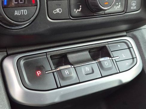 Used 2021 GMC Acadia SLT w/ Elevation Edition AWD/4WD image 8