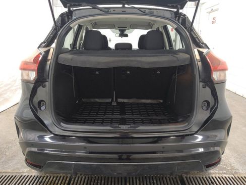 Used 2022 Nissan Kicks SV image 29