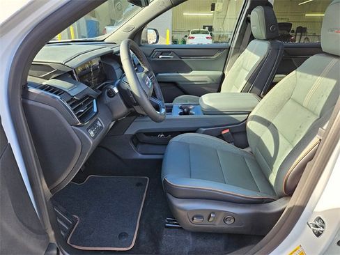 New 2026 GMC Acadia AT4 image 12