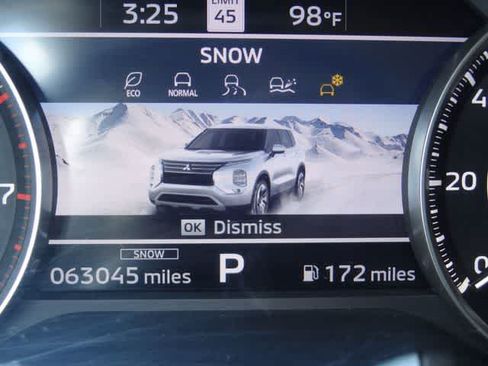 Used 2024 Mitsubishi Outlander SE FWD image 34