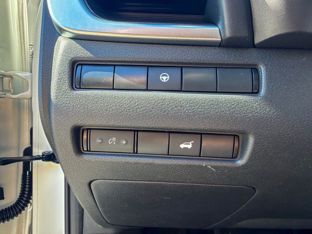 Used 2021 Nissan Rogue SL w/ Premium Package FWD image 16