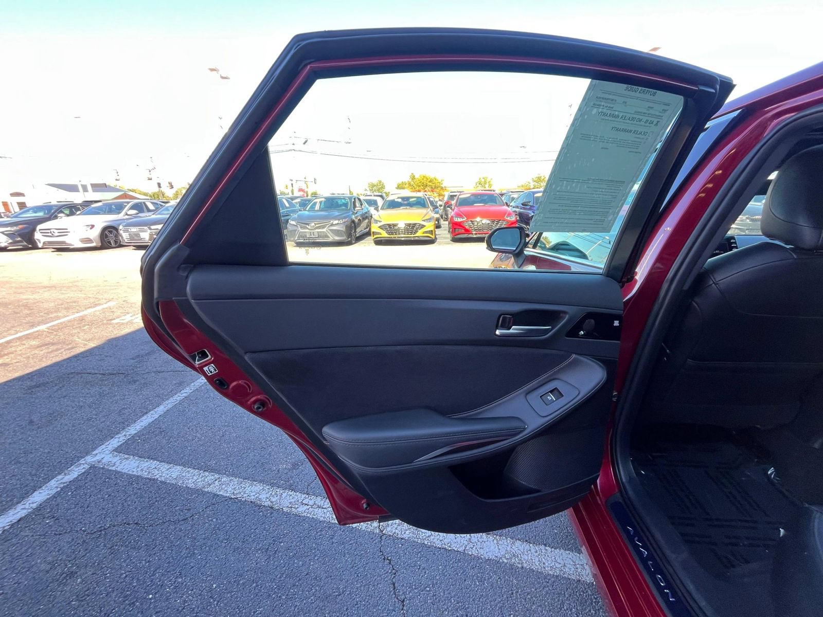 Used 2019 Toyota Avalon XSE FWD image 40