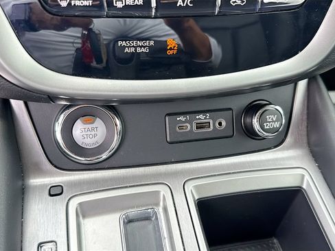 Used 2024 Nissan Murano SV AWD/4WD image 15