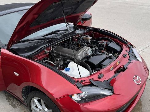 Used 2017 MAZDA MX-5 Miata Sport image 37