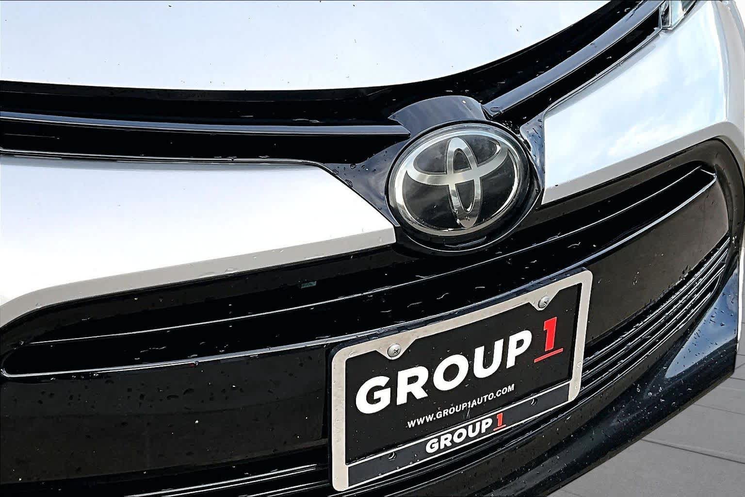 Used 2018 Toyota Corolla LE FWD image 29