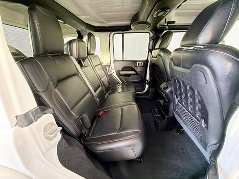 Used 2020 Jeep Wrangler Unlimited Rubicon w/ Uconnect 4C Nav & Sound Group AWD/4WD image 43