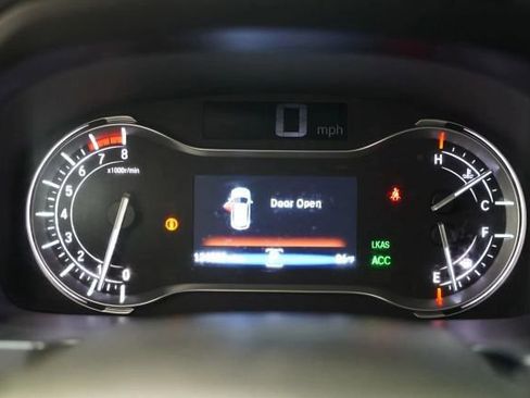 Used 2017 Honda Pilot Touring image 16