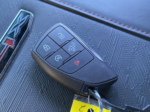 Used 2024 GMC Sierra 2500 AT4X image 42