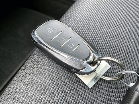 Used 2017 Chevrolet Cruze LT w/ Convenience Package image 11