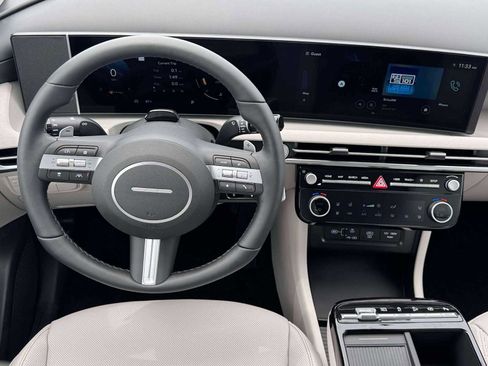 New 2026 Hyundai Tucson Limited FWD image 17
