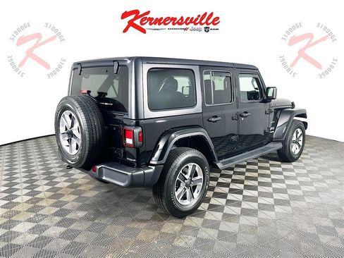 Used 2022 Jeep Wrangler Unlimited Sahara w/ Cold Weather Group image 7