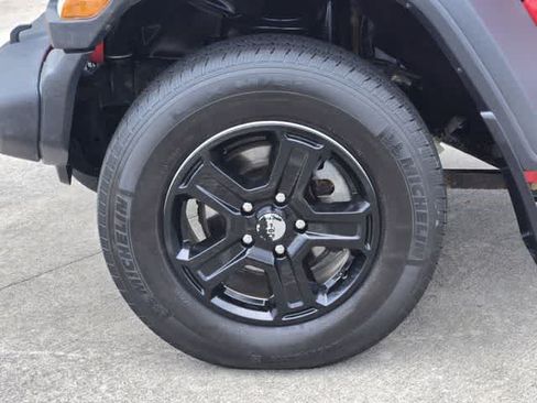 Used 2018 Jeep Wrangler Unlimited Sport S AWD/4WD image 8