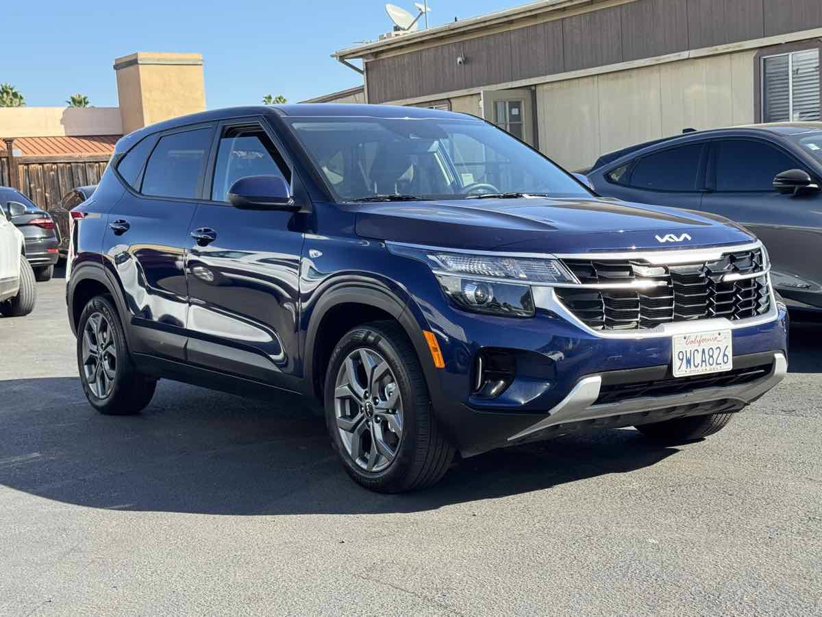 Used 2026 Kia Seltos LX FWD image 4