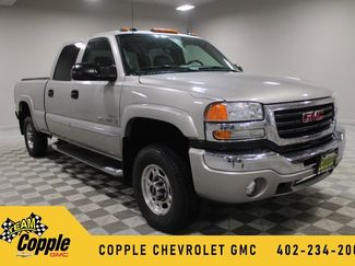 Used 2005 GMC Sierra 2500 SLT w/ Heavy-Duty Power Package video 1