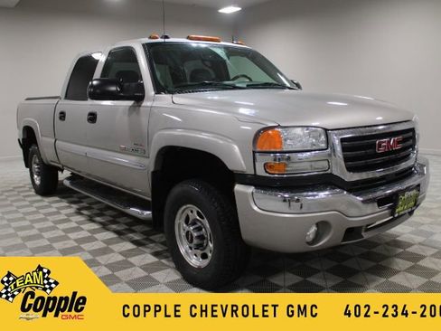 Used 2005 GMC Sierra 2500 SLT w/ Heavy-Duty Power Package image 1