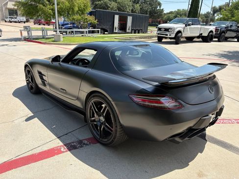 Used 2011 Mercedes-Benz SLS AMG Coupe image 6