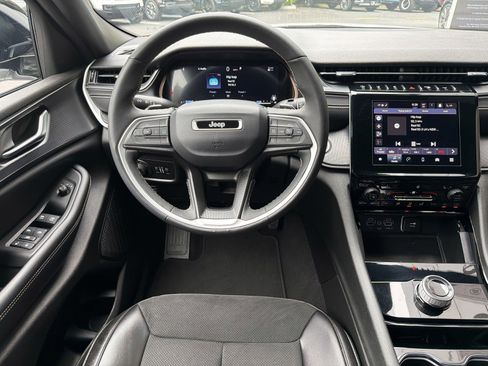 Used 2023 Jeep Grand Cherokee L Laredo RWD image 26