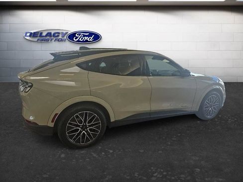 Used 2025 Ford Mustang Mach-E Premium AWD/4WD image 7