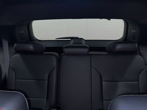 New 2026 Chevrolet Traverse RS w/ LPO, Floor Liner Package FWD image 37