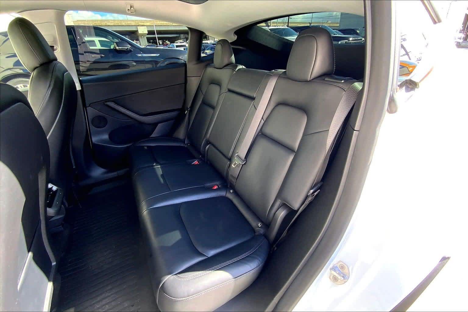 Used 2021 Tesla Model Y Long Range AWD/4WD image 29