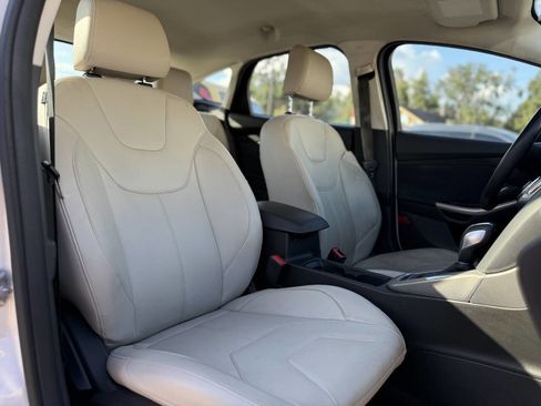 Used 2015 Ford Focus Titanium image 24