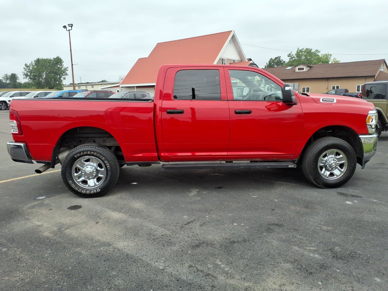 Used 2024 RAM 2500 Tradesman w/ Chrome Appearance Group AWD/4WD image 4