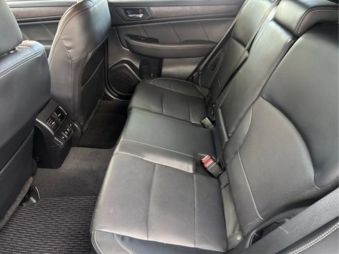 Used 2019 Subaru Outback 2.5i Limited AWD/4WD image 14