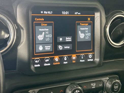 Used 2021 Jeep Wrangler Unlimited Sahara AWD/4WD image 20