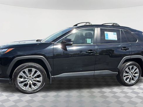 Used 2023 Toyota RAV4 XLE Premium FWD image 8