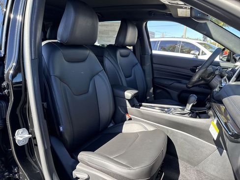 New 2026 Jeep Compass Limited w/ Sun, Sound & Navigation Group AWD/4WD image 27