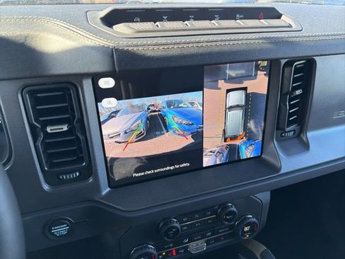 New 2025 Ford Bronco Badlands image 13