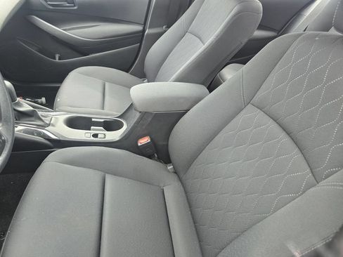 Used 2024 Toyota Corolla LE FWD image 9