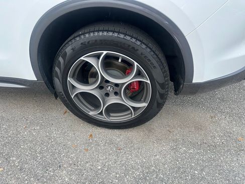 Used 2022 Alfa Romeo Stelvio Ti w/ Active Assist Plus Package image 10