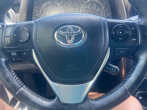 Used 2017 Toyota RAV4 SE AWD/4WD image 18