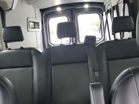 Used 2022 Ford Transit 250 Medium Roof AWD image 17