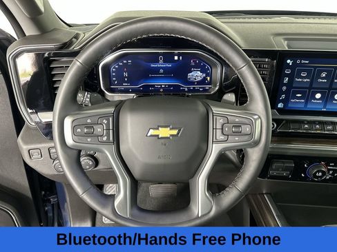 Used 2023 Chevrolet Silverado 1500 LT AWD/4WD image 14